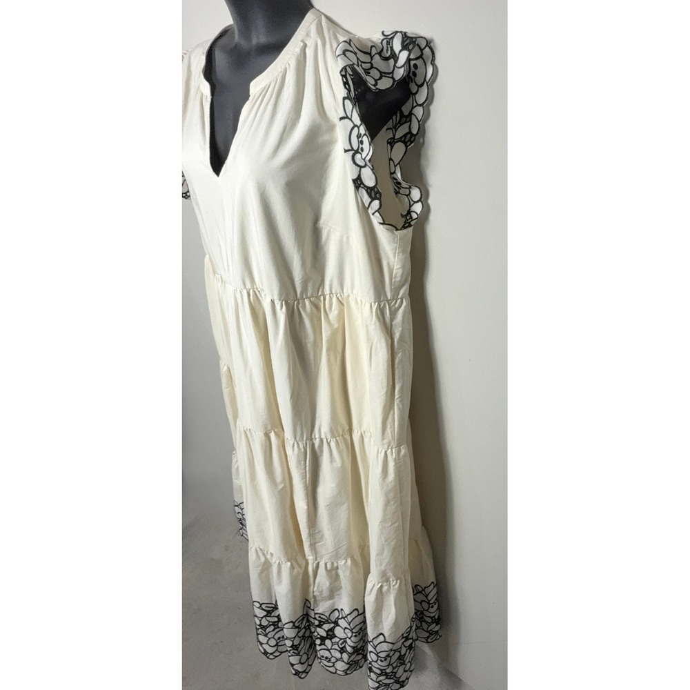 Torrid Belle Isle Tiered Embroidered Floral Maxi Dress Size 22 Whisper White - Picture 13 of 16